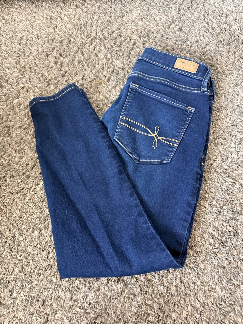 Levi's Women's Skinny Jeans in Indigo Blue with Contrast Stitching